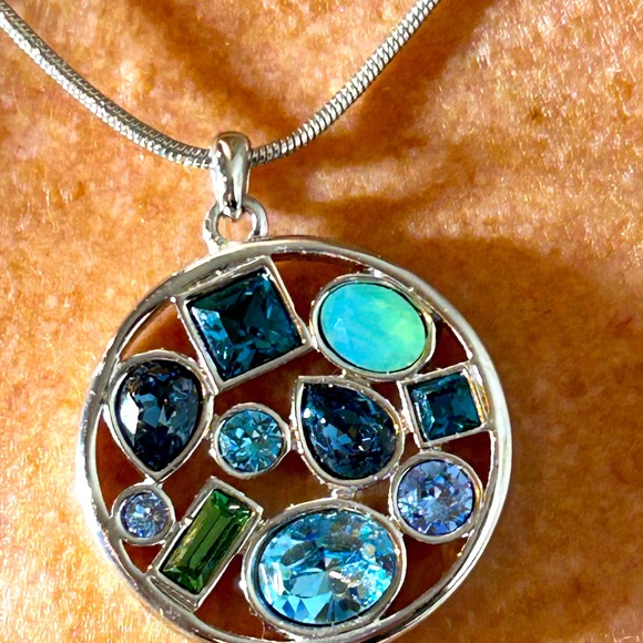 Touchstone Crystal Swarovski Crystals with rhodium. Doesn’t tarnish or fade. - Picture 2 of 7